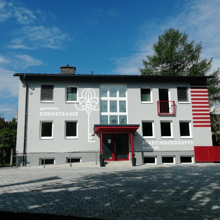 טרופאיאך Gaestehaus Eisenstrasse מראה חיצוני תמונה
