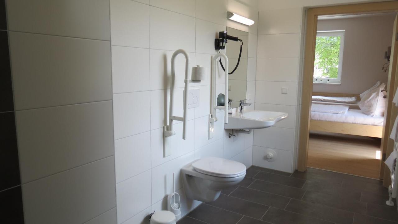 טרופאיאך Gaestehaus Eisenstrasse מראה חיצוני תמונה